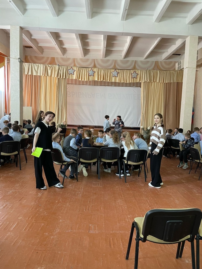 Учениками 8 Д класса была подготовлена и проведена программа  &amp;quot;Я знаю фольклор&amp;quot;..